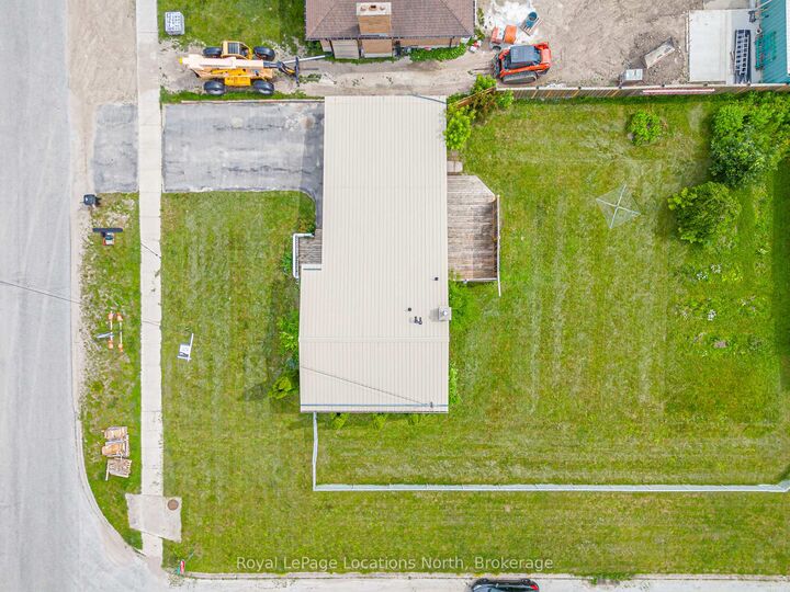 Property Photo: 594 Oak Street ON L9Y 2Z1