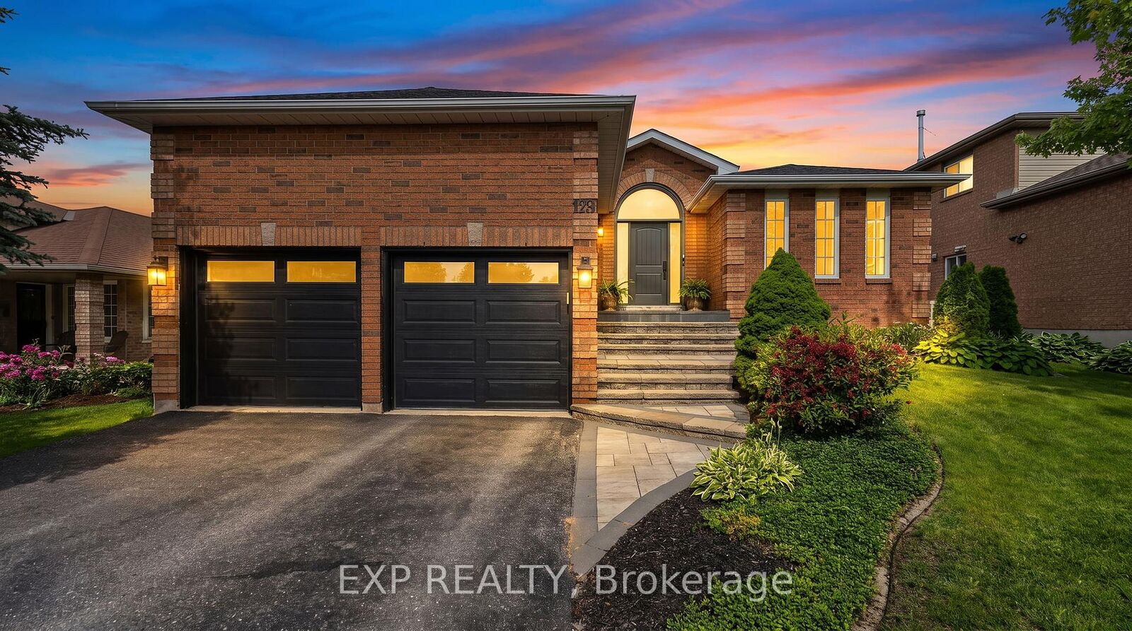 Property Photo:  129 Golden Meadow Road  ON L4N 8K3 