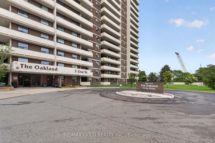Property Photo: 3 Lisa Street 1109 ON L6T 4A2