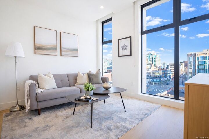 Property Photo: 888 Government St #503 BC V8W 0G5