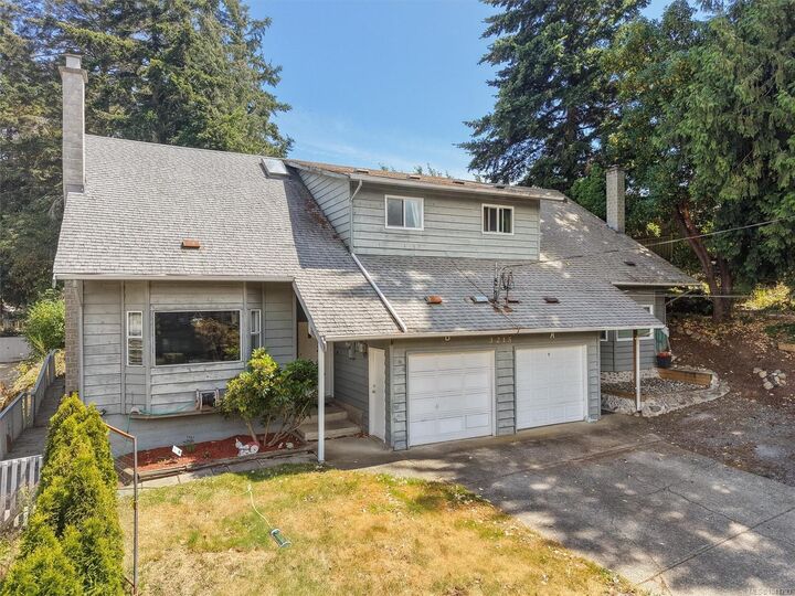 3215 Jacklin Rd #B — photo 1