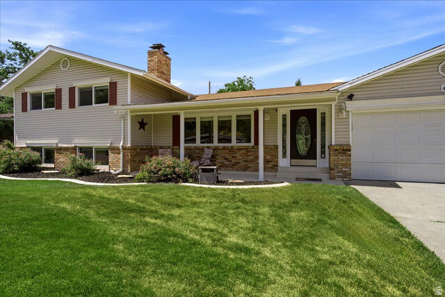 Property Photo: 4107 S College Dr UT 84403