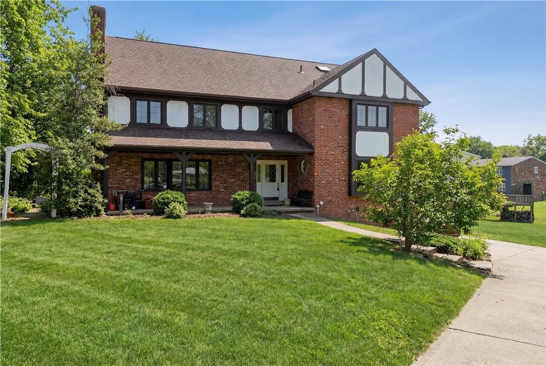 Property Photo: 17 Grant Cir PA 15057