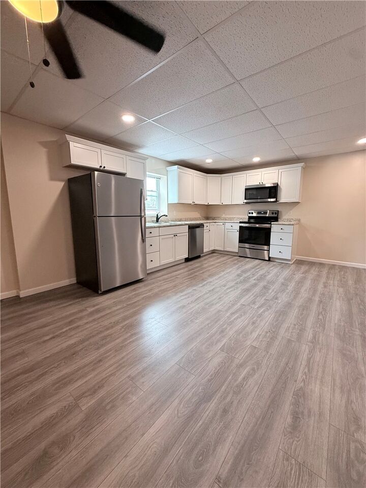 Property Photo:  484 3rd Street 4  PA 15009 