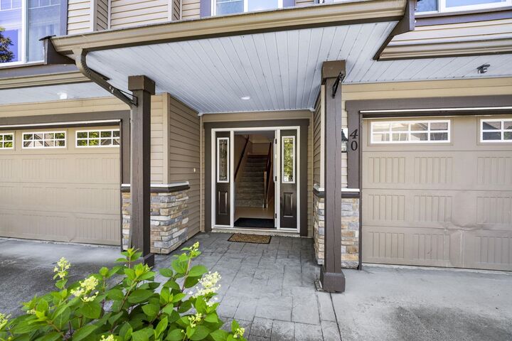 Property Photo: 46791 Hudson Road 40 BC V2R 0L5