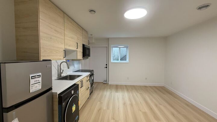 Property Photo:  1536 Duthie Avenue 4  BC V5A 2R6 