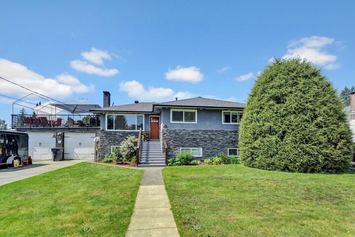 430 Montgomery Street — photo 1