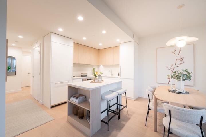 585 Kemsley Avenue 205 — photo 1