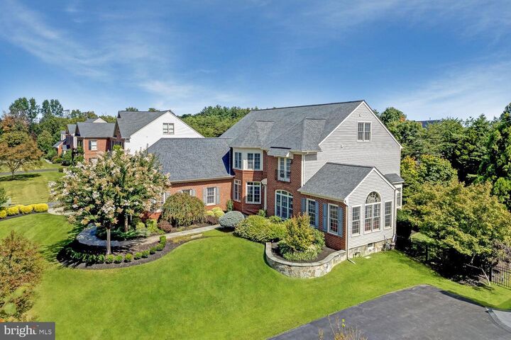Property Photo:  22248 Val Varaita Drive  VA 20148 