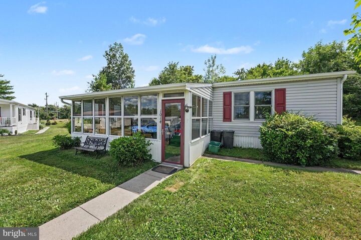 Property Photo:  1014 Cherrywood Court  PA 19454 