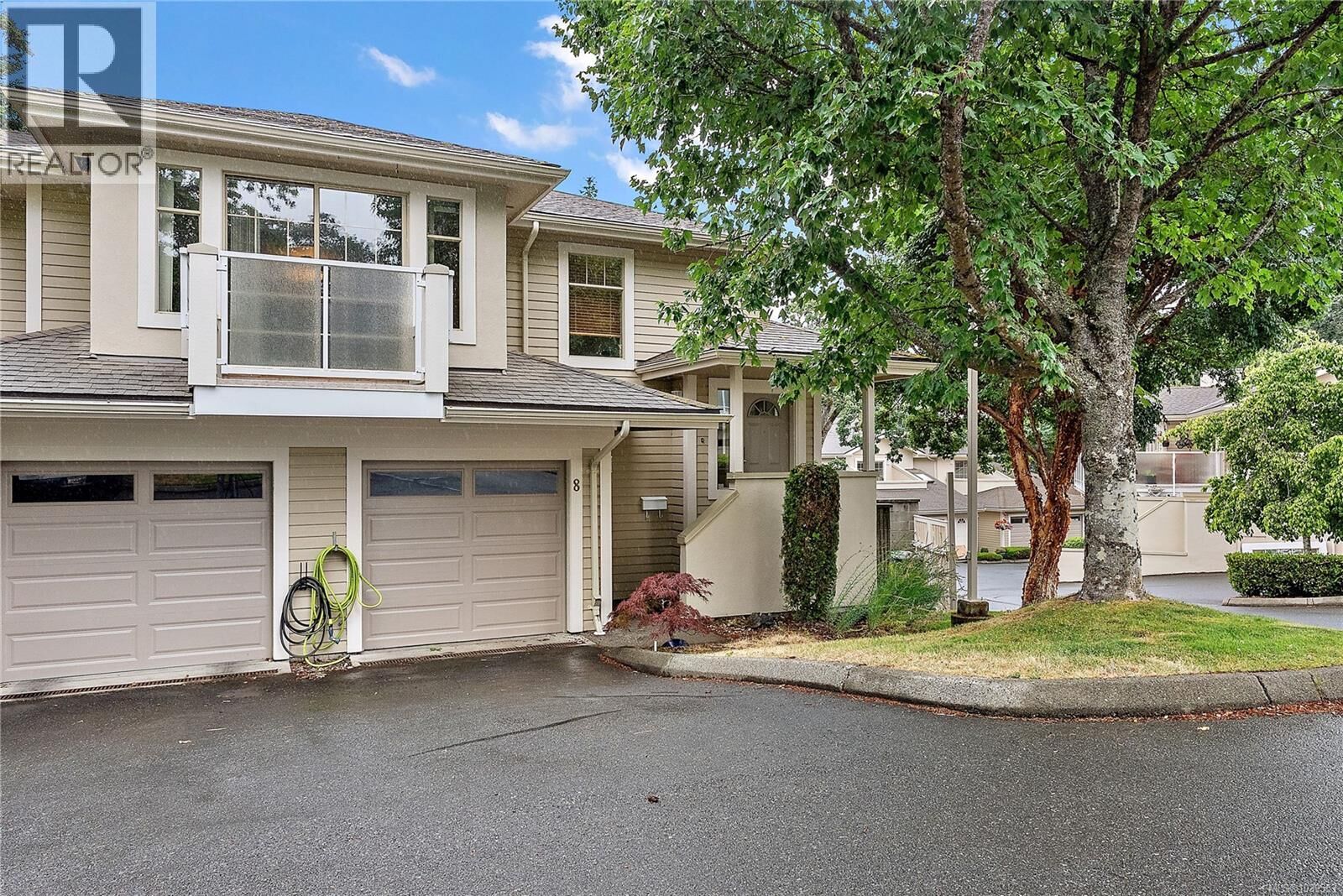 Property Photo: 850 Parklands Drive 8 BC V9A 7L9