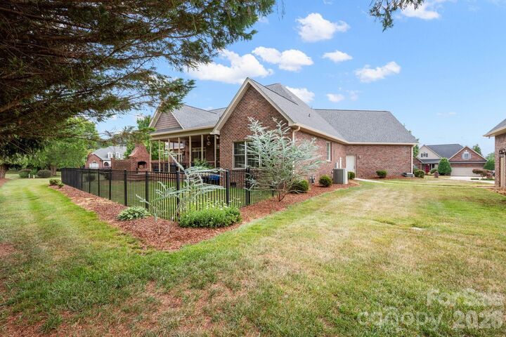 Property Photo: 708 Cedar Hill Drive NC 28152