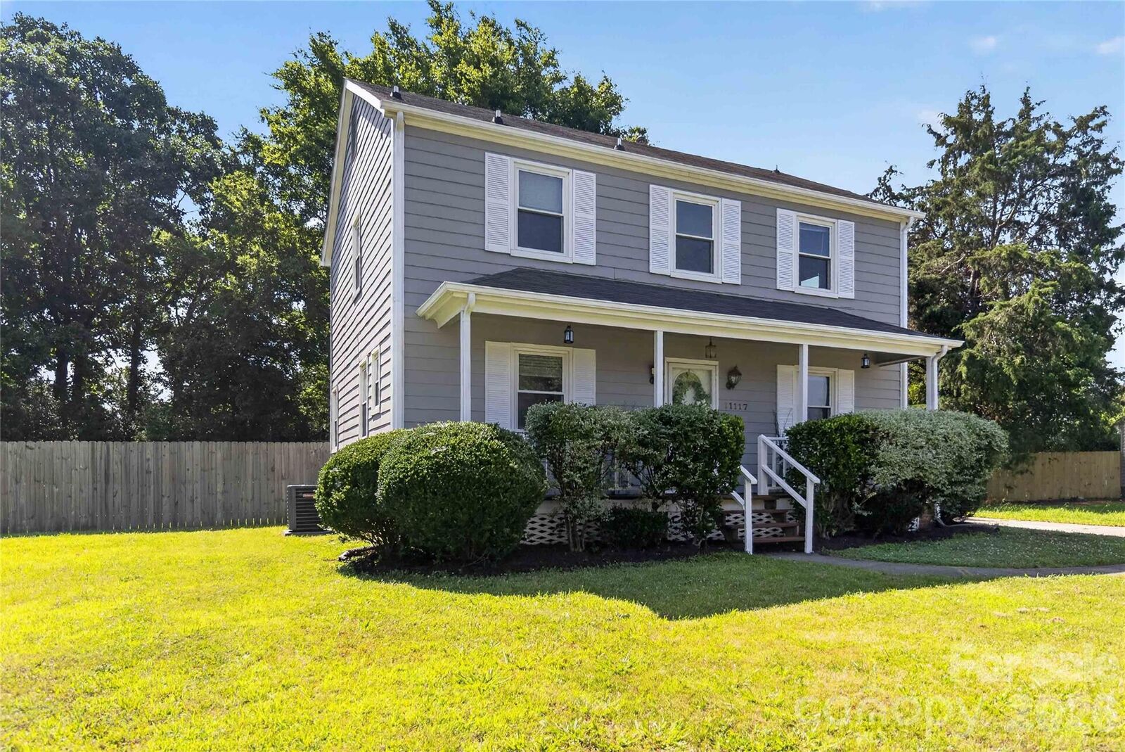 Property Photo:  11117 Kingfisher Drive  NC 28226 