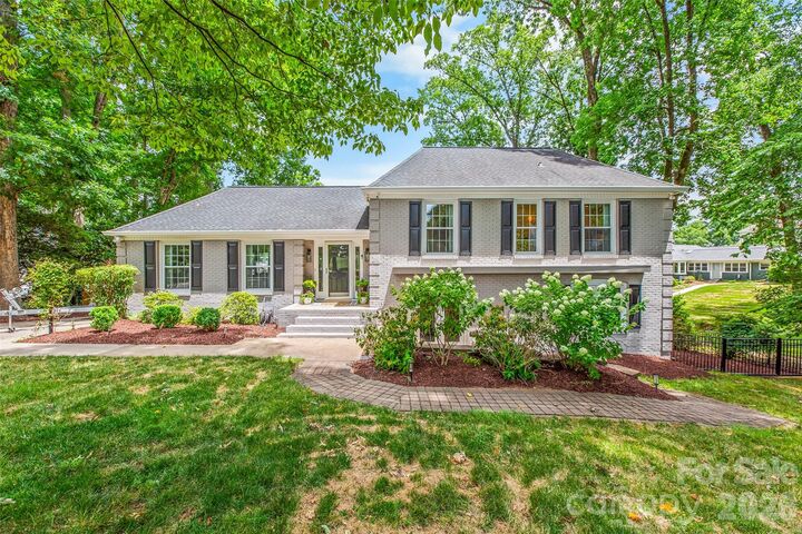 Property Photo: 175 Woodstream Circle NC 28117
