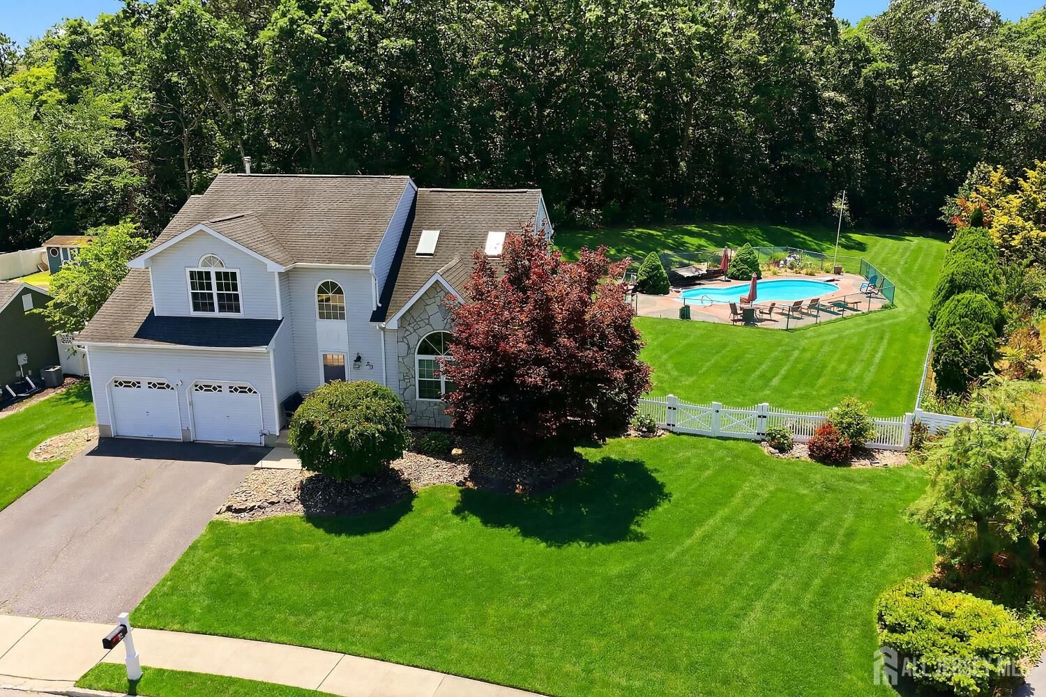 Property Photo: