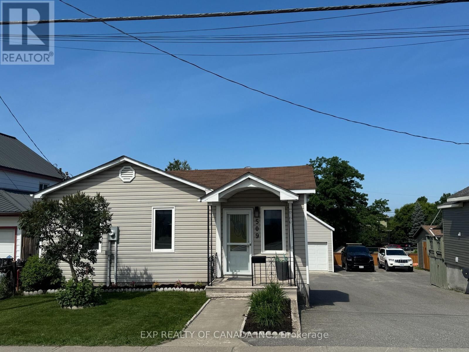 Property Photo:  509 Pine Street South  ON P4N 2L8 