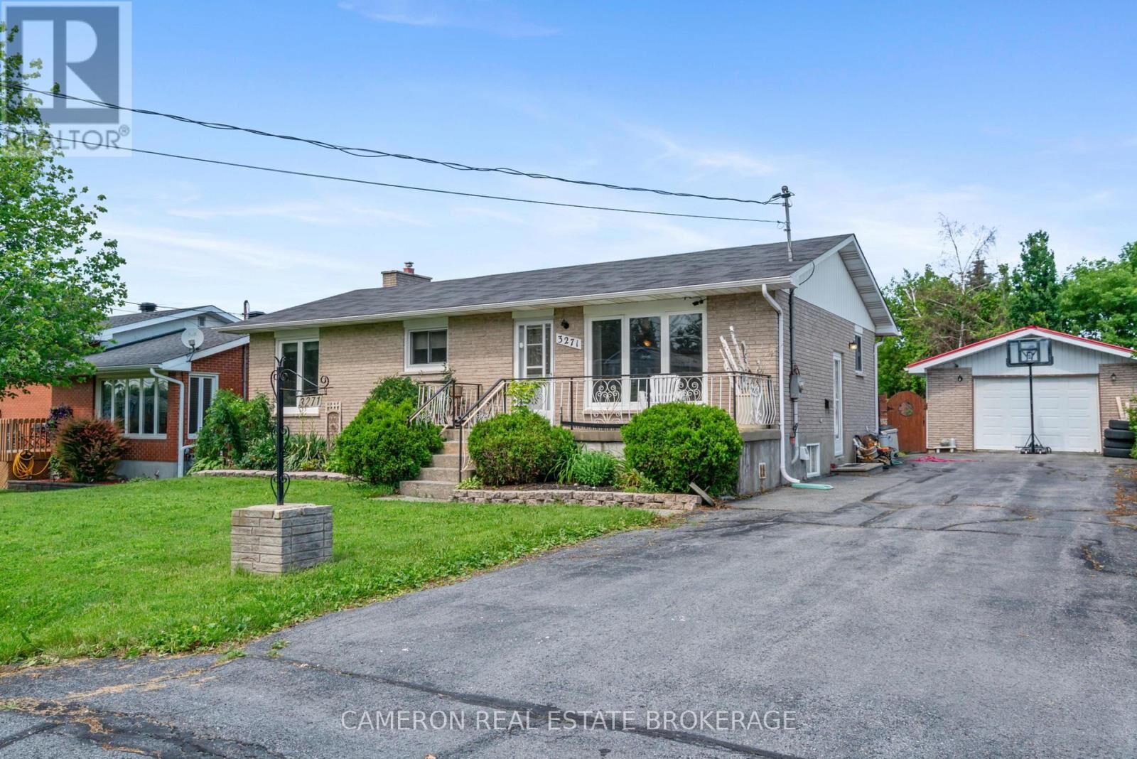 Property Photo: 3271 Bruce Street ON K6K 1M4