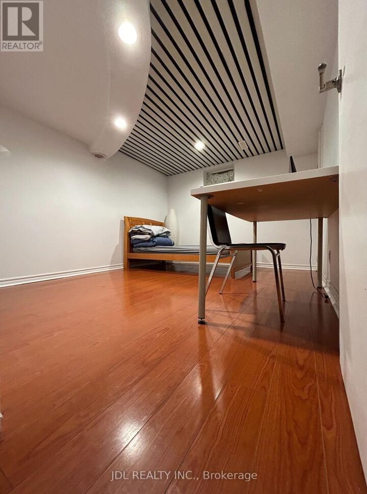 Property Photo: 44 Glencoyne Cres Crescent Bsmt ON M1W 2Z2