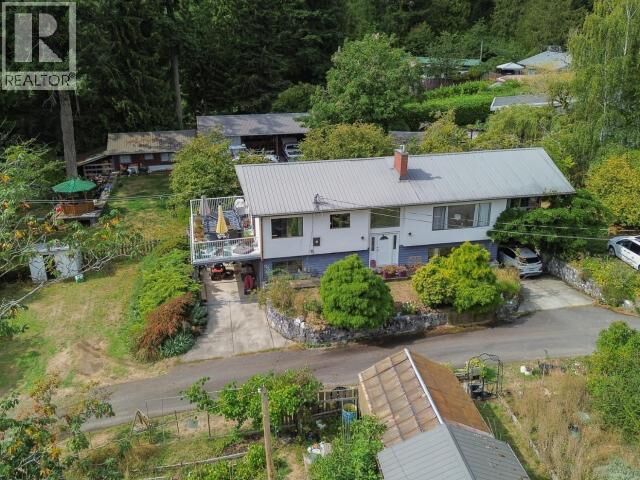 7889 Highway 101 — photo 1