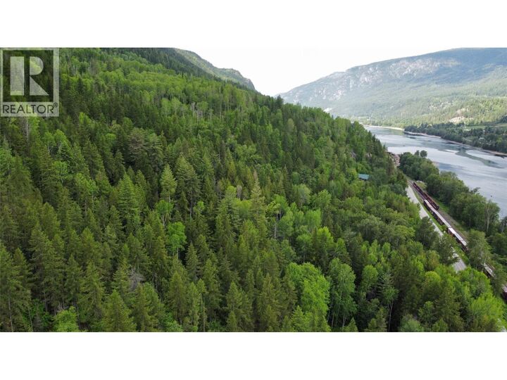 Arrow Lakes Drive — photo 1
