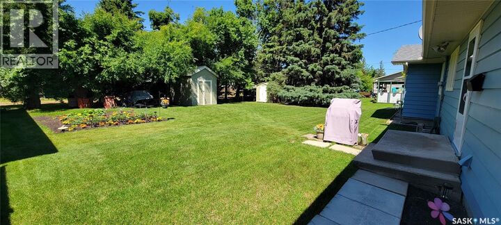 Property Photo:  1707 98th Street  SK S0E 1T0 