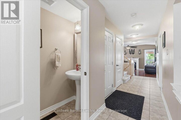Property Photo:  665 Heritage Trail  ON K9L 0A7 