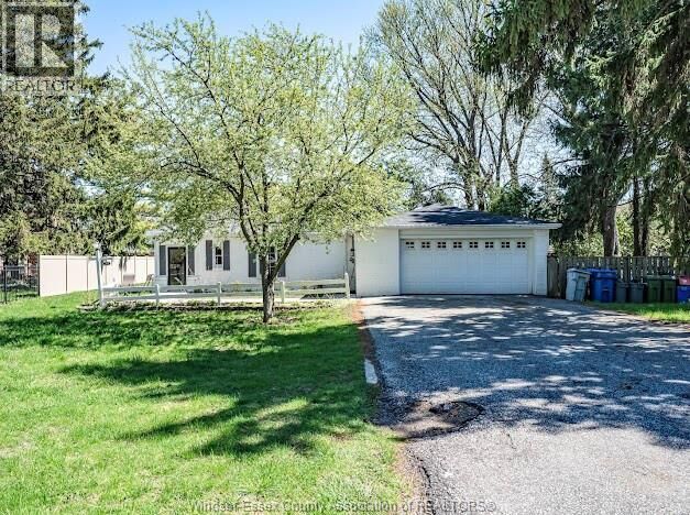 Property Photo:  312 Coronado Drive  ON N8N 2E4 