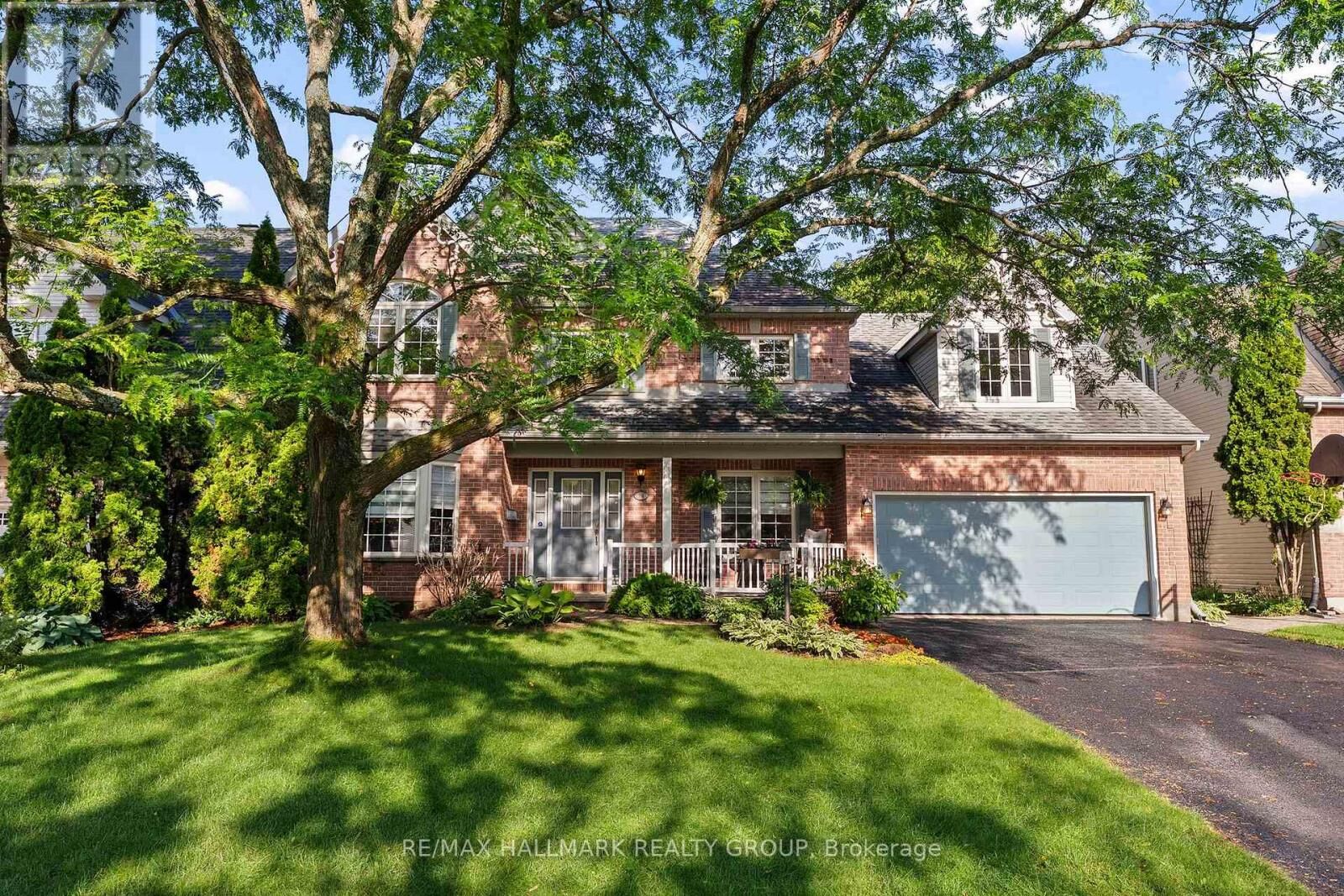 Property Photo: 24 Wendell Avenue ON K2S 1G9