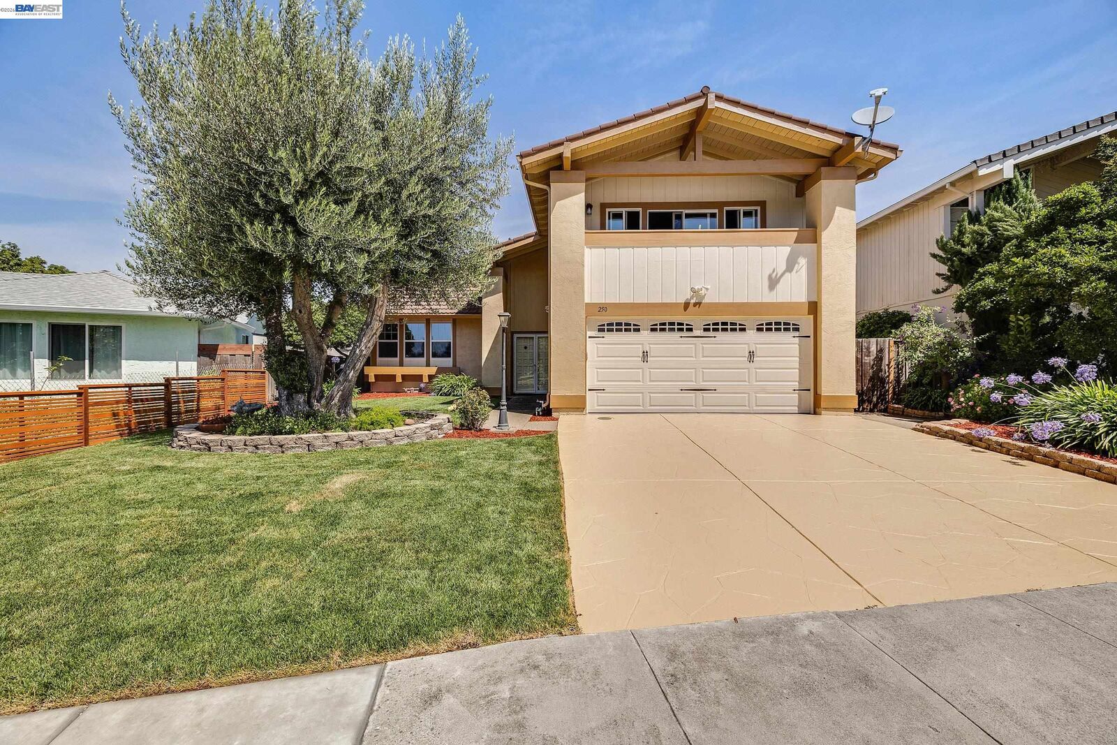 Property Photo:  250 Melendez Avenue  CA 94539 