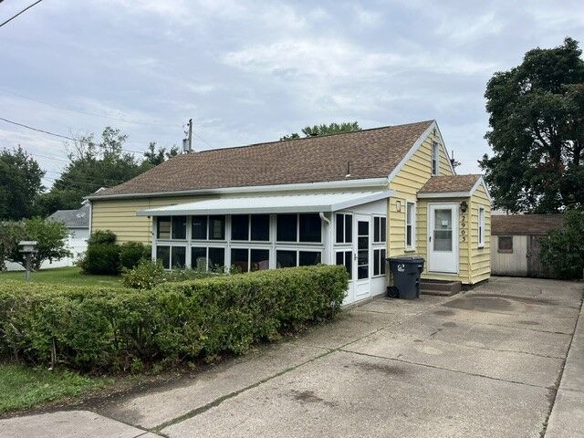 Property Photo:  2903 Court Avenue  PA 16506 
