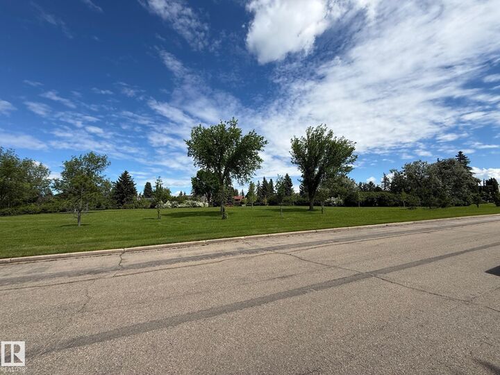 Property Photo:  23 Westbrook Drive NW  AB T6J 2C8 