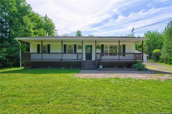 Property Photo:  23 Maplewood Drive  NB E3B 7Y9 