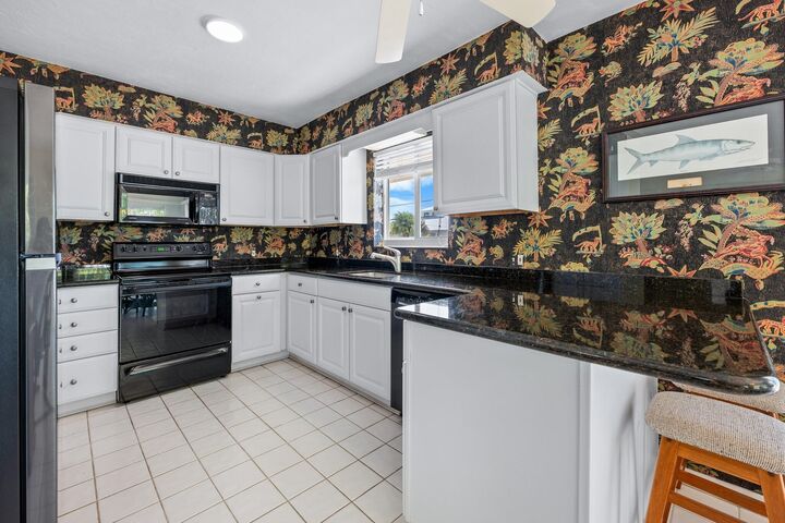 Property Photo: 219 Schooner Lane FL 33050