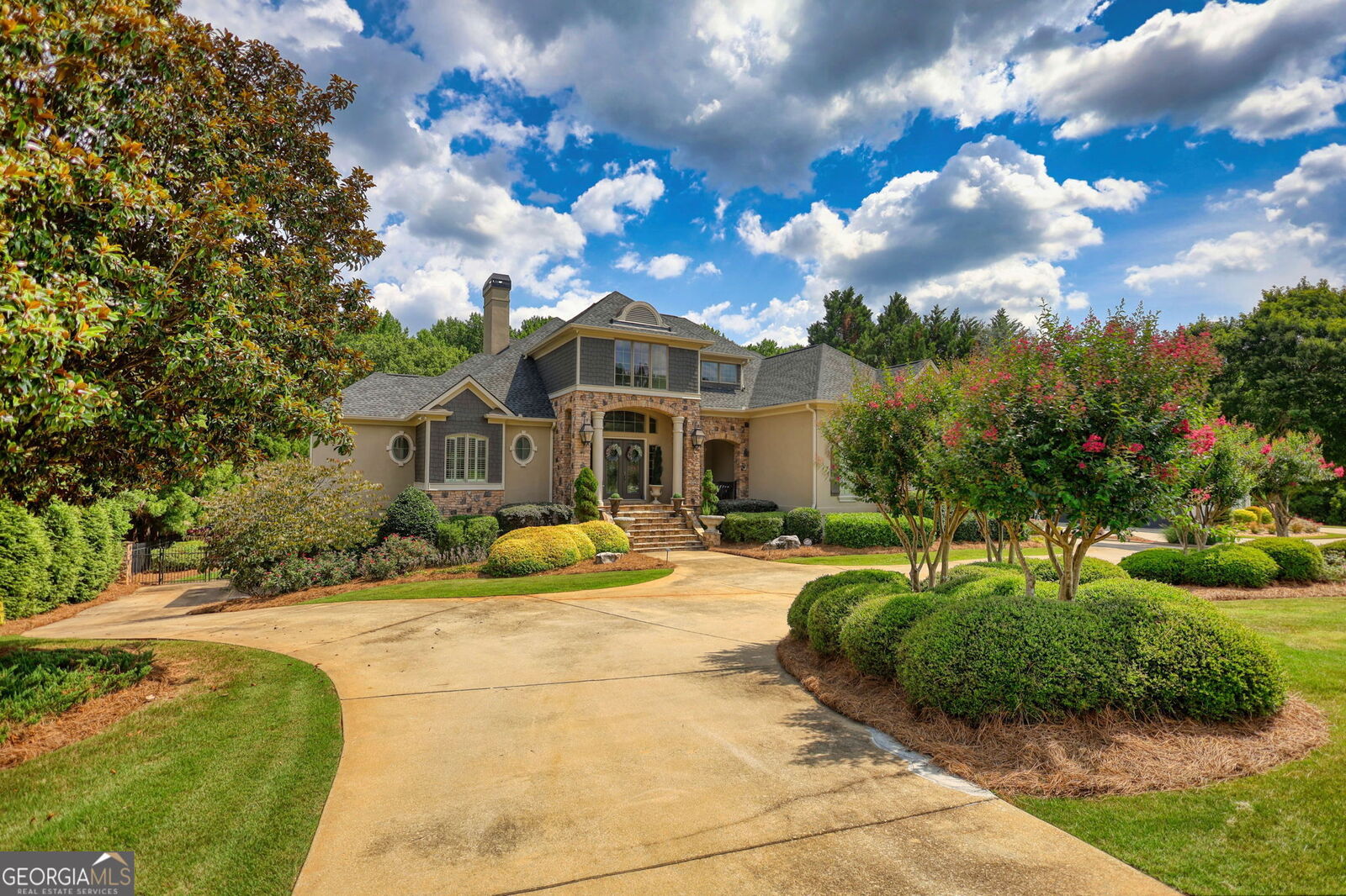 Property Photo: 1007 Legacy Hills Drive GA 30253