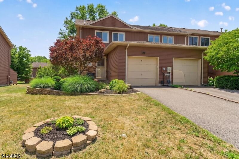 Property Photo:  8 Saxonney Cir  NJ 08822 
