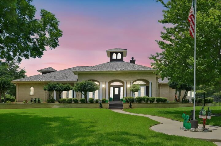 Property Photo: 118 Waterfront Drive TX 77356