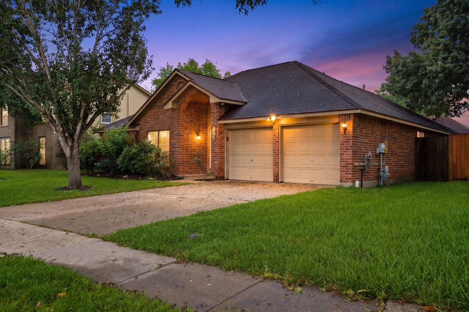 Property Photo: 2004 Landing Boulevard TX 77573