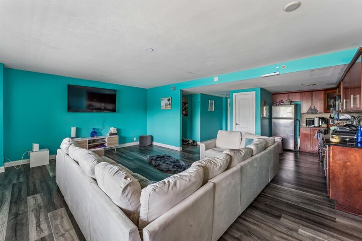 Property Photo: 60 Parkway Dr 1M NJ 07017