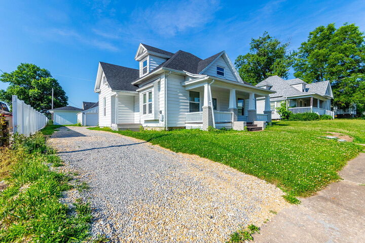 Property Photo:  716 W Love Street  MO 65265 