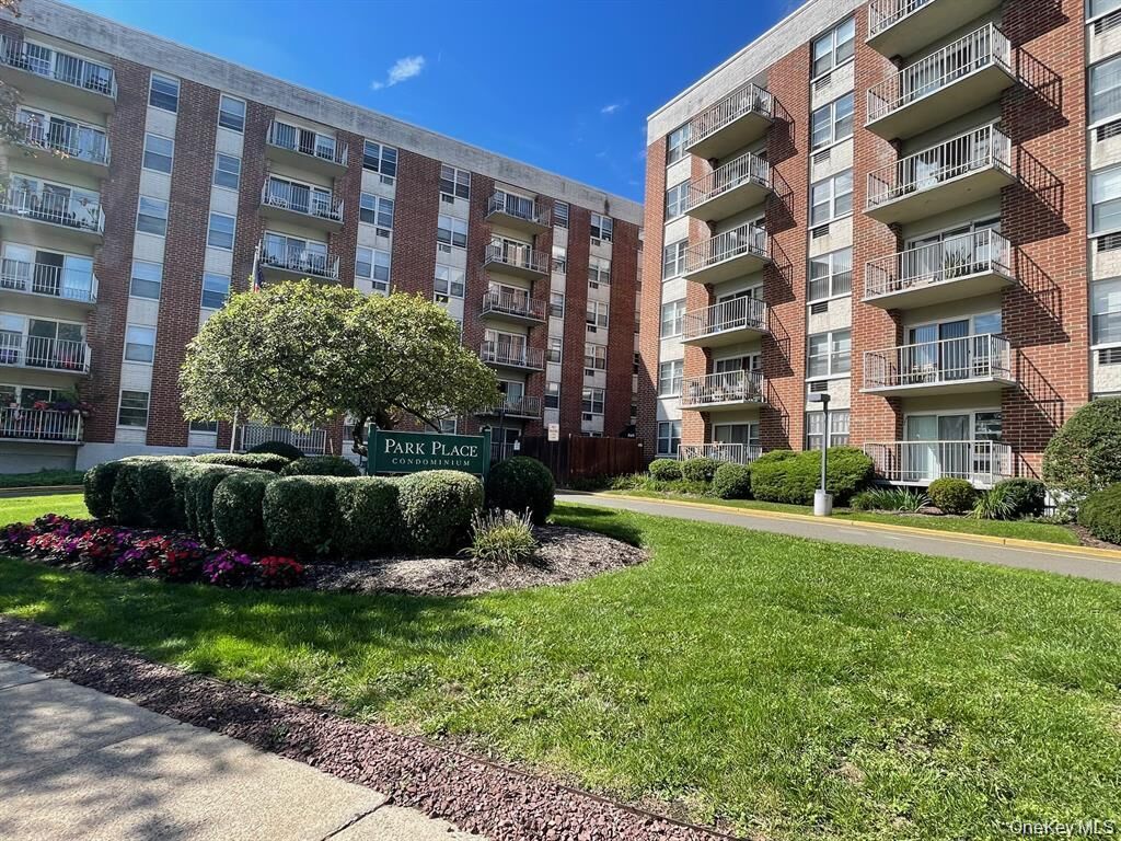 Property Photo: 35 Park Avenue 6G NY 10901