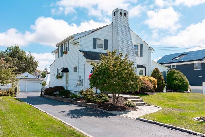 Property Photo: 53 Mowbray Avenue NY 11706