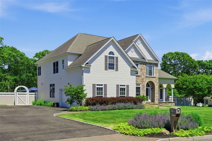 Property Photo:  47 Grassland Circle  NY 11766 