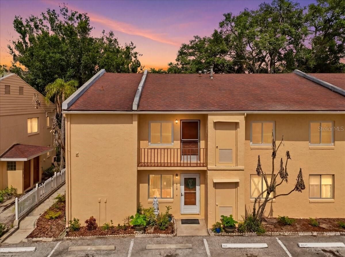 Property Photo:  626 Pavare Court  FL 33884 