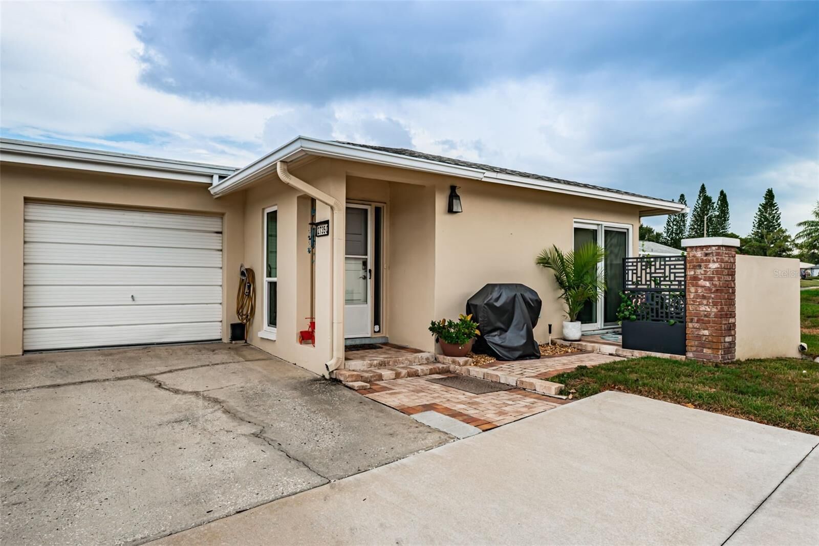 Property Photo:  2735 Sherbrooke Lane C  FL 34684 