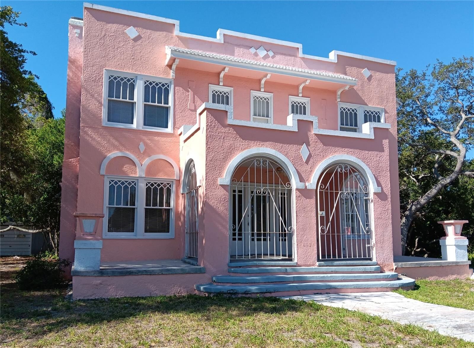 Property Photo: 830 37th Avenue S FL 33705