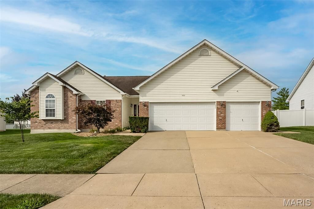 Property Photo: 1410 Sunburst Drive MO 63366
