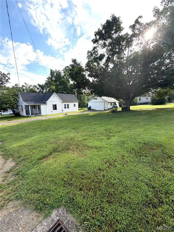 Property Photo:  811 Andrews Street  MO 63645 