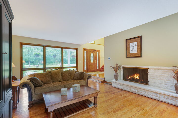 Property Photo: 2665 Crestwood Lane IL 60015