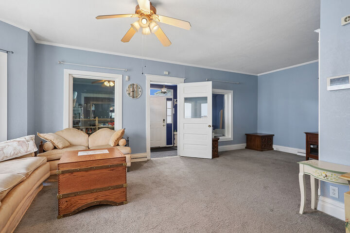 Property Photo:  815 Oneida Street  IL 60435 