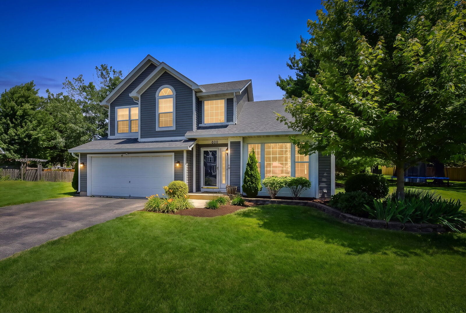 Property Photo:  606 Berkshire Court  IL 60543 